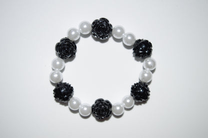 White pearl and black rose bead bracelet