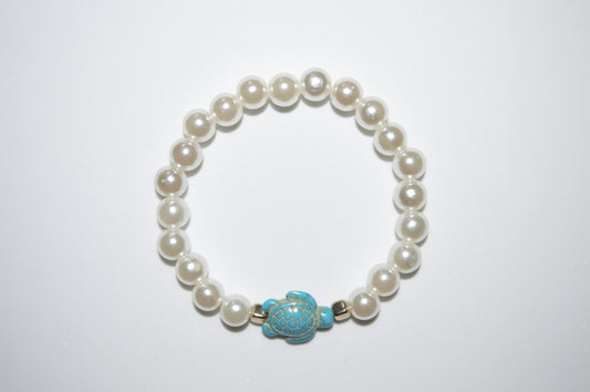 Cream pearl and blue turtle bracelet