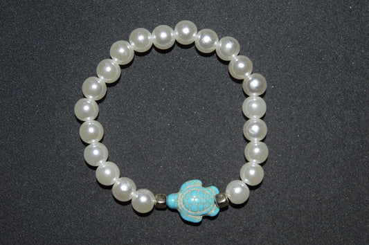 Cream pearl and blue turtle bracelet