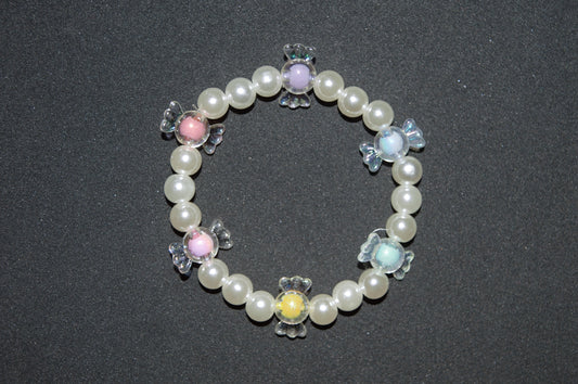 Cream pearl and candy shaped bead bracelet