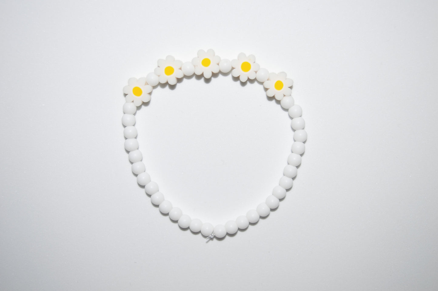 Dainty Daisy bracelet